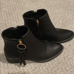 NIB Catherine Malandrino Kiarra Bootie 7.5